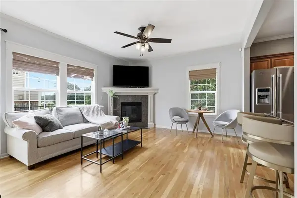 2901 Gentry Park Pkwy, North Kansas City, MO 64116