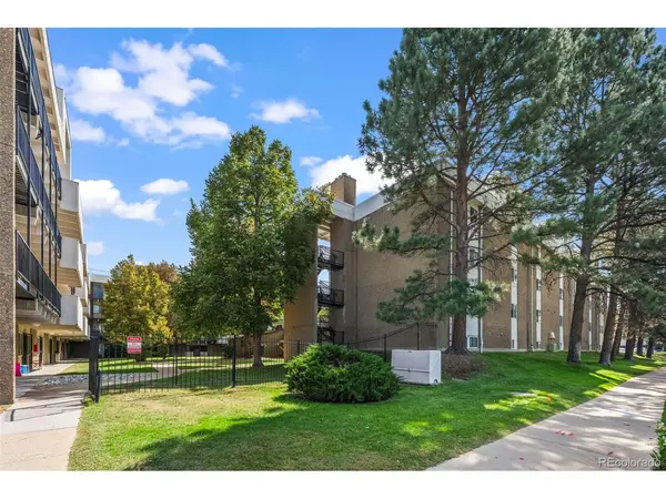384 S Ironton #201, Aurora, CO 80012