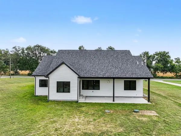53389 County Road 19 ***, Bristol, IN 46507