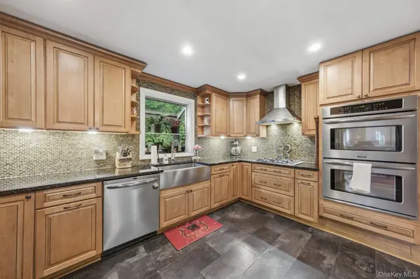 256 Haviland DR, Patterson, NY 12563