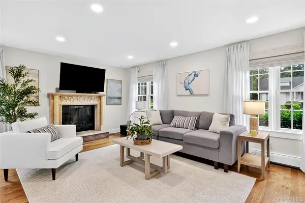 88 Knollwood AVE, Huntington, NY 11743