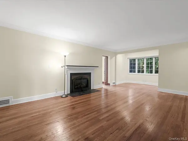 2 Amherst RD, Great Neck, NY 11021