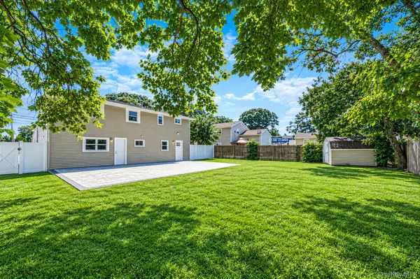 118 Boyle RD, Selden, NY 11784