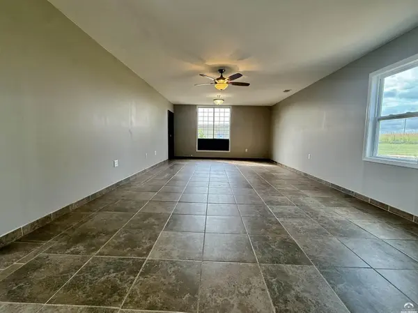 19812 S Stanley RD, Quenemo, KS 66528