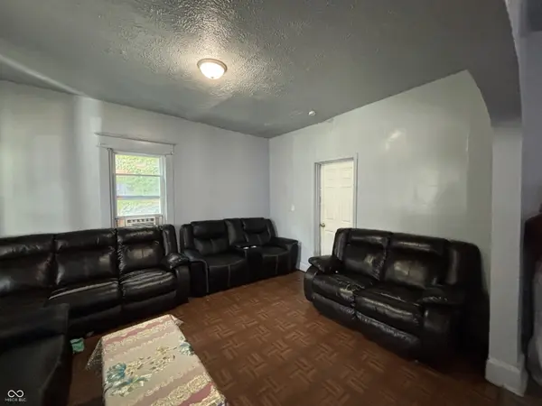 2948 Highland PL, Indianapolis, IN 46208