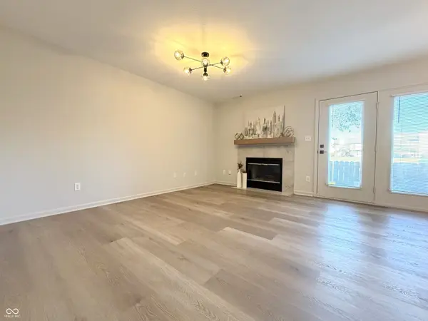 9242 Sea Pine, Indianapolis, IN 46250