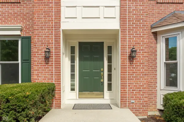 10024 Barth DR, Zionsville, IN 46077