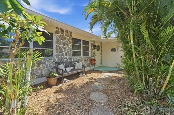 437 BEACH PARK BLVD, Venice, FL 34285