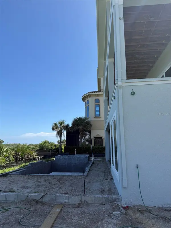 52 OCEAN RIDGE BLVD N, Palm Coast, FL 32137
