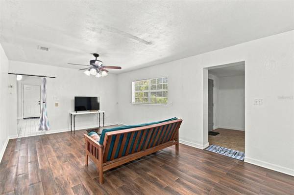 1142 DOC COIL RD, Bowling Green, FL 33834