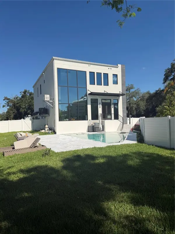 8101 N RIVER SHORE DR, Tampa, FL 33604