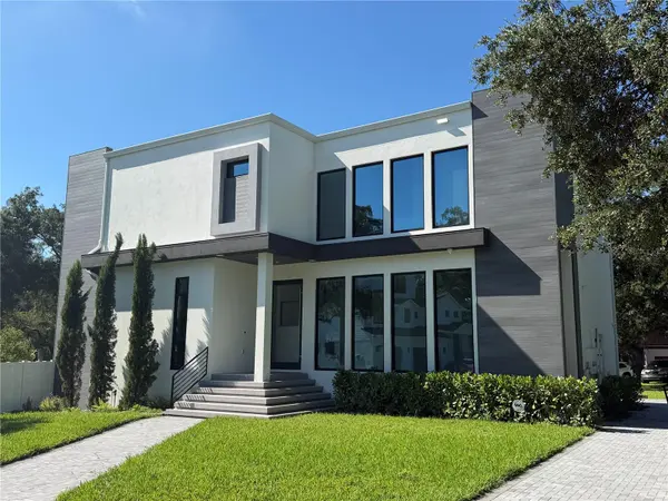 8101 N RIVER SHORE DR, Tampa, FL 33604