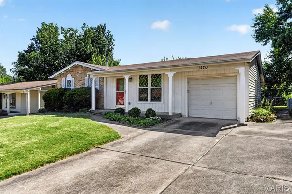 1870 San Luis Rey Pkwy, Fenton, MO 63026