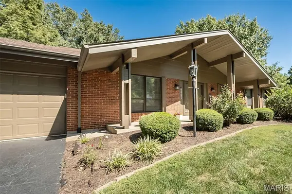 1538 Woodroyal West DR, Chesterfield, MO 63017