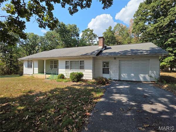 1319 Briarwood DR, Houston, MO 65483