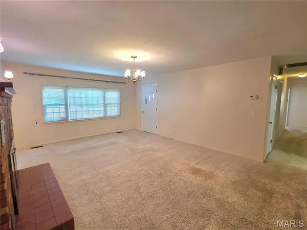 1319 Briarwood DR, Houston, MO 65483