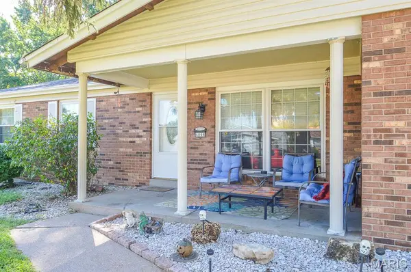 4044 Avery LN, St Louis, MO 63044