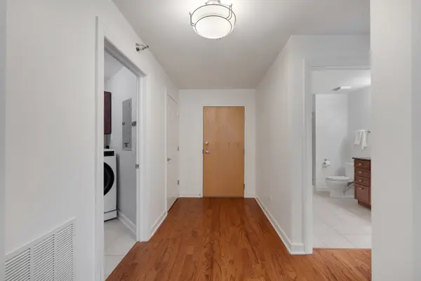 9350 SKOKIE BLVD #411, Skokie, IL 60077