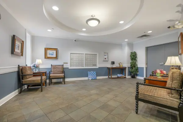 9350 SKOKIE BLVD #411, Skokie, IL 60077