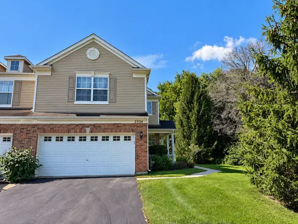 2534 Evergreen CIR, Mchenry, IL 60050