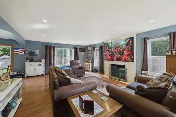 1306 Kathleen CT, Antioch, IL 60002