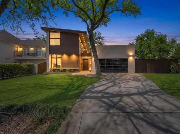 921 N Bailey AVE, Fort Worth, TX 76107