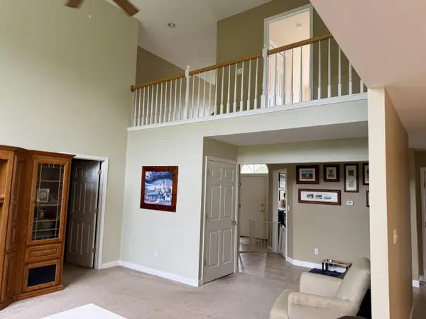 6300 Pershing RD, Schererville, IN 46375