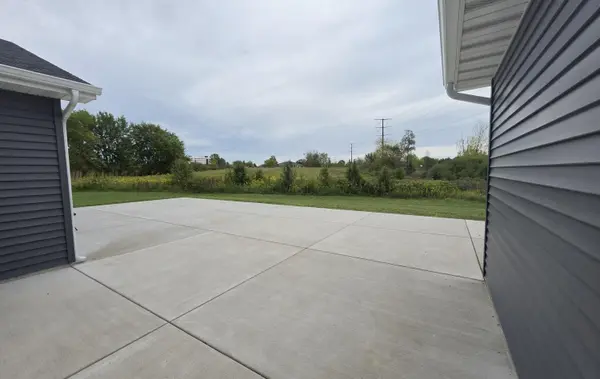 8645 Madison ST, Merrillville, IN 46410