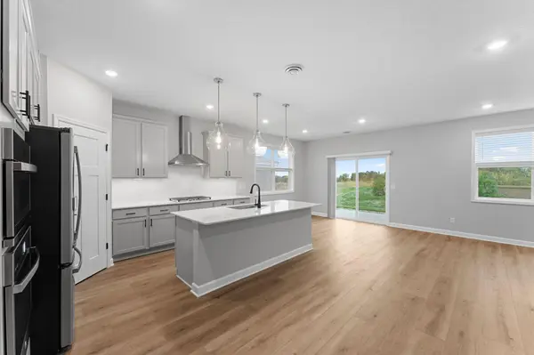 5202 Long Pointe Bay, Woodbury, MN 55129