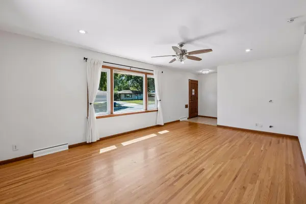 2400 W 110th ST, Bloomington, MN 55431
