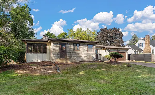 1603 Frost AVE, Maplewood, MN 55109