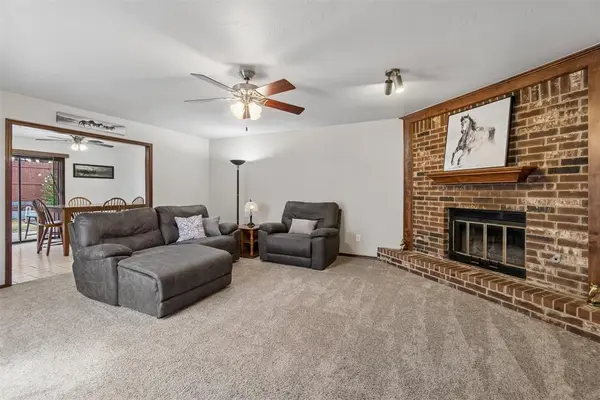 729 Westridge DR, Yukon, OK 73099
