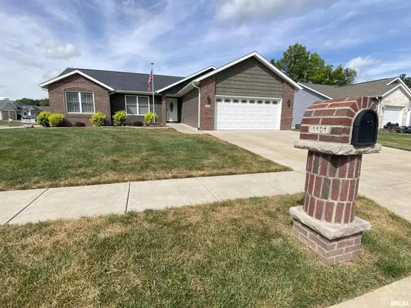 1101 Jesse Scott DR, Riverton, IL 62561