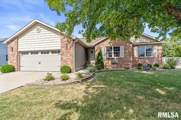 1625 Chancelor PL, Chatham, IL 62629