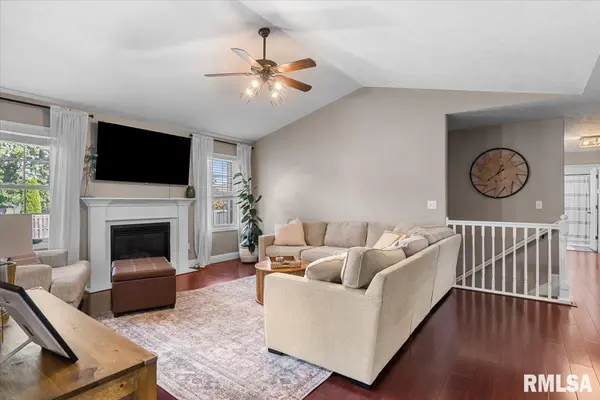 1625 Chancelor PL, Chatham, IL 62629