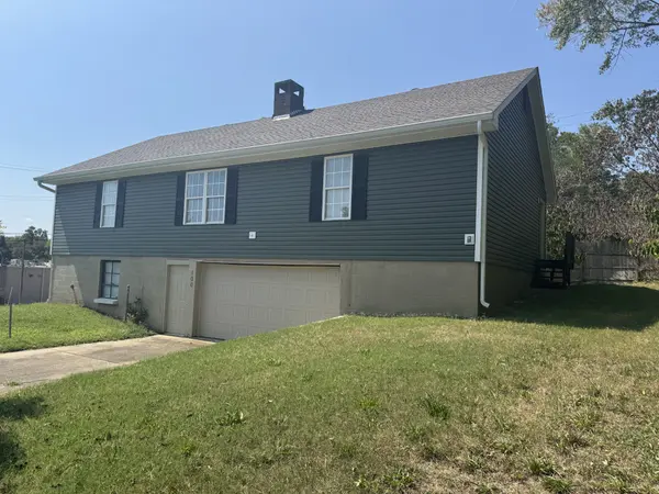 100 Riverview Dr, Clarksville, TN 37040