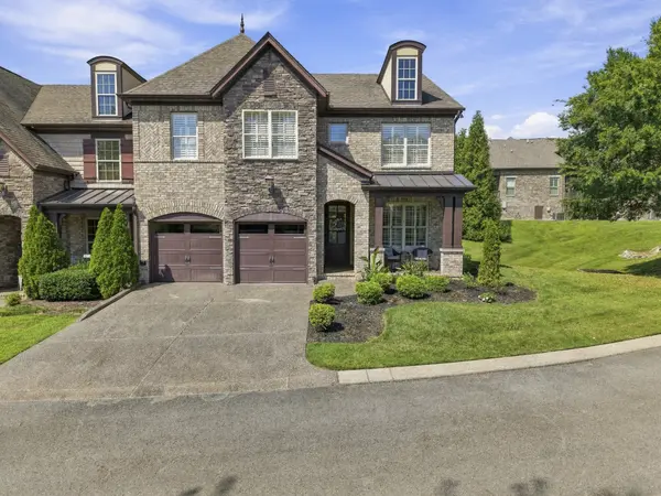 118 Village Cir, Lebanon, TN 37087
