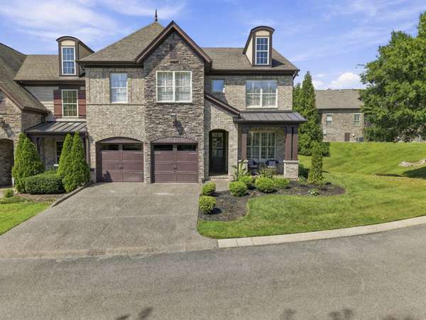 118 Village Cir, Lebanon, TN 37087