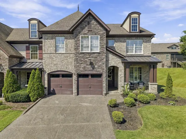 118 Village Cir, Lebanon, TN 37087