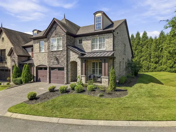 118 Village Cir, Lebanon, TN 37087