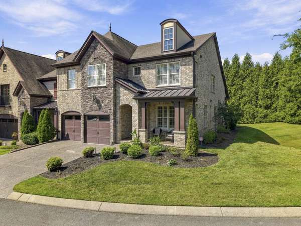 118 Village Cir, Lebanon, TN 37087