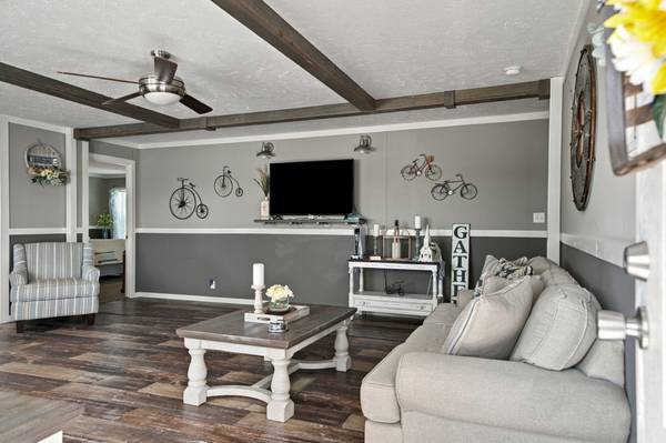 670 Garrett Rd, Quebeck, TN 38579