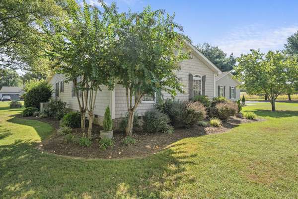 735 Shadowbrook Rd, Winchester, TN 37398