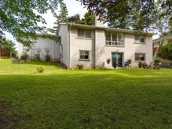 149 Verobeach BLVD, Toronto W05, ON M9M 1R2