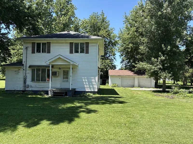 410 N First ST, Bellflower, IL 61724