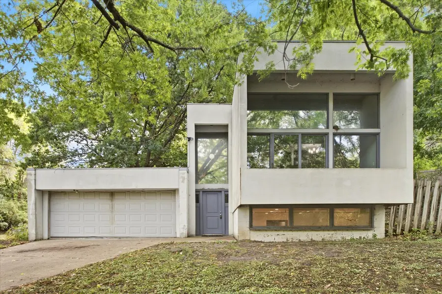 2280 E Medicine Lake BLVD, Plymouth, MN 55441