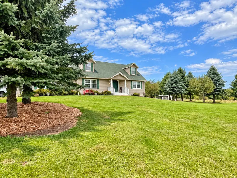 927 40th ST, Clayton, WI 54004