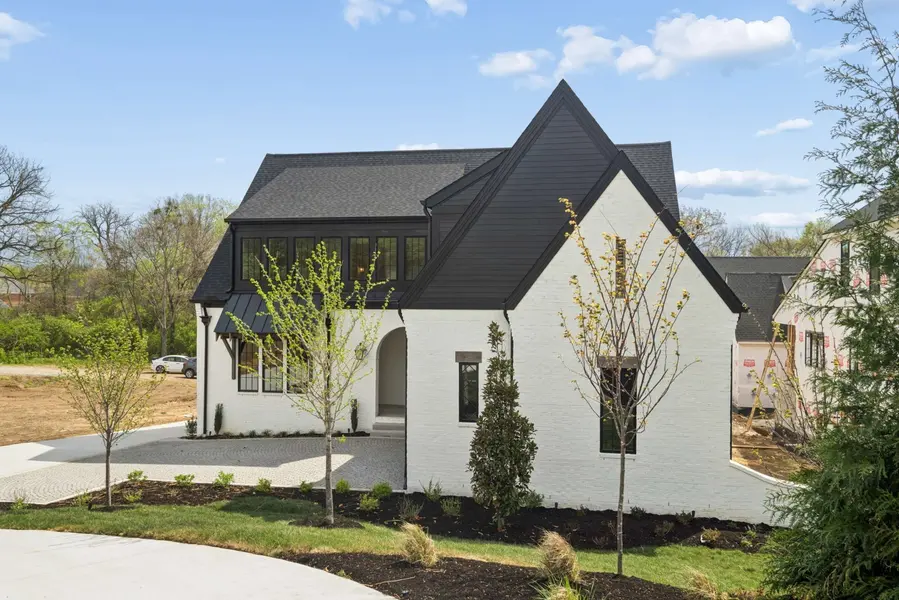 5448A Franklin Pike Cir, Brentwood, TN 37027