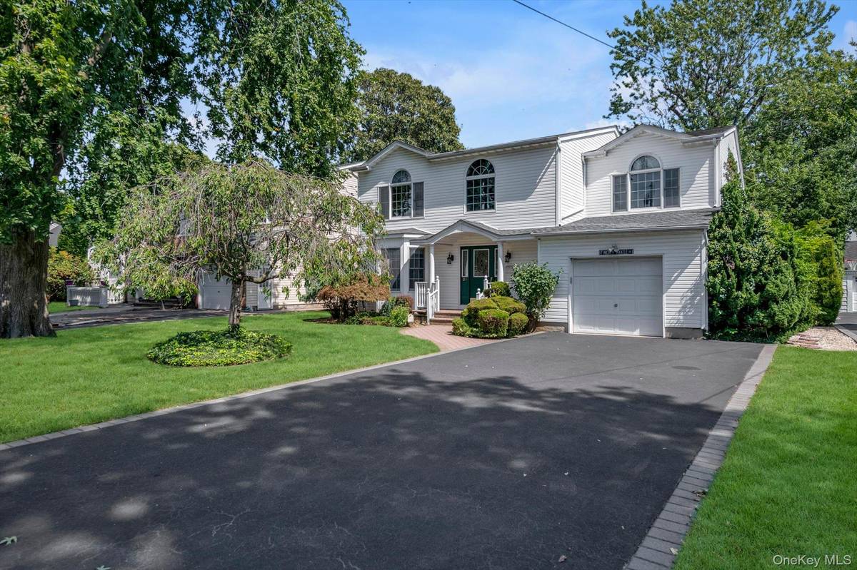 20 Rhame AVE, East Rockaway, NY 11518