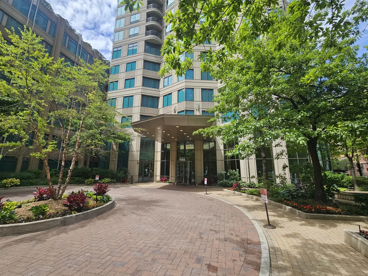 400 N LA SALLE DR #3306, Chicago, IL 60654